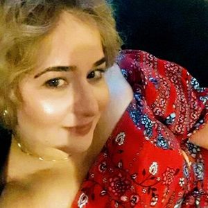 Meet your Posher, Yaisi